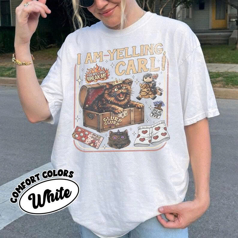 I Am Yelling Carl! Cat Graphic Oversized T-Shirt